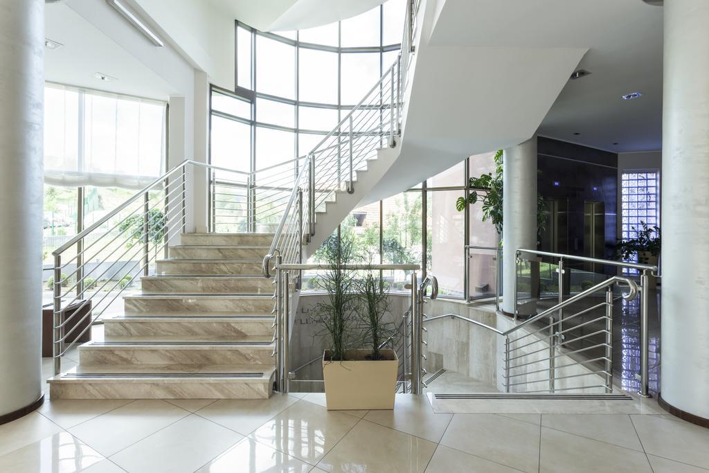 Hotel Premier Aqua - Adults Only Vrdnik Εξωτερικό φωτογραφία Interior of the university