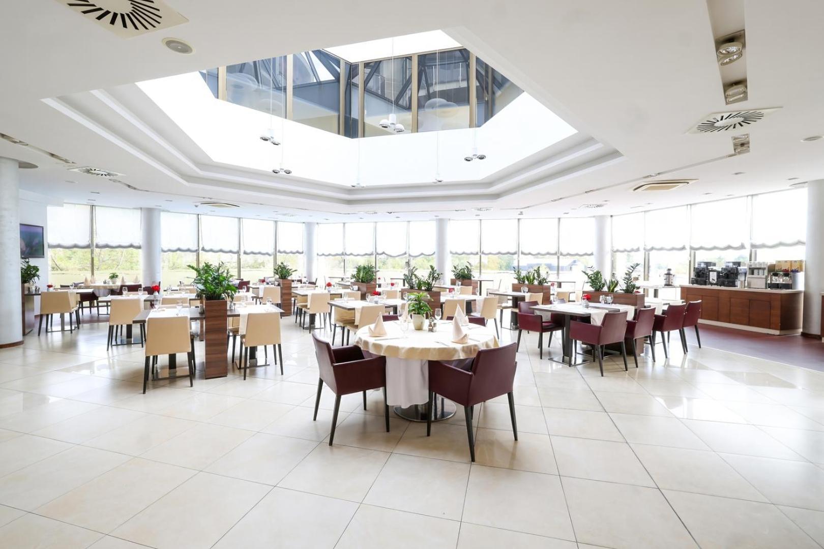 Hotel Premier Aqua - Adults Only Vrdnik Εξωτερικό φωτογραφία Restaurant
